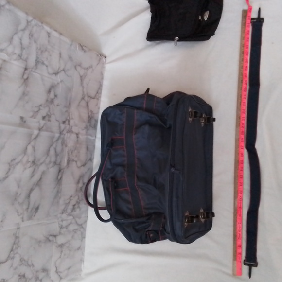 Princess Cruises Wheeled Expandable luggage bag w/ Samsonite toiletry bag - Picture 9 of 16